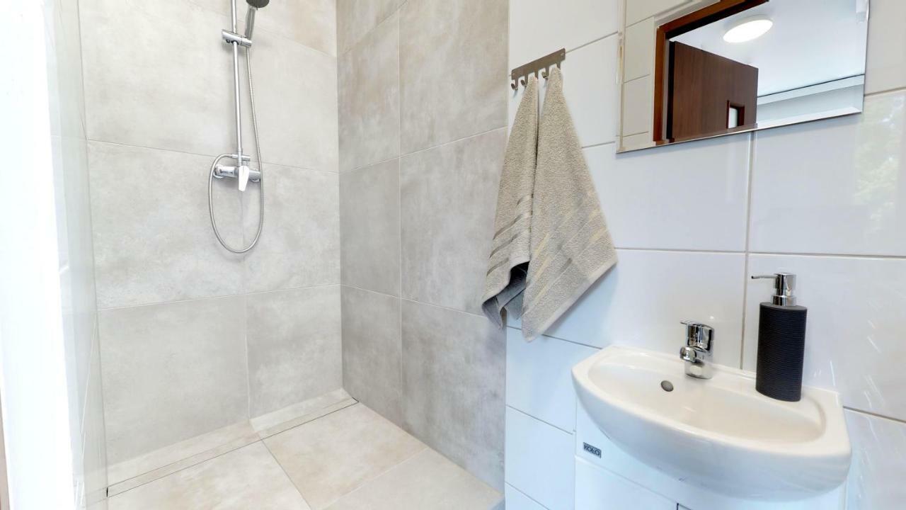 New Whitehouse Rooms Гданьск Экстерьер фото